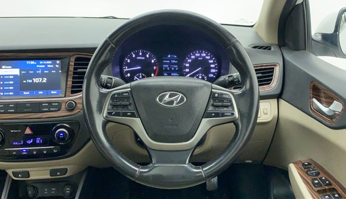 2017 Hyundai Verna 1.6 SX VTVT (O), Petrol, Manual, 99,406 km, Steering Wheel Close Up