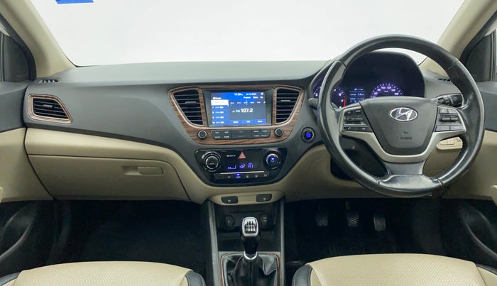 2017 Hyundai Verna 1.6 SX VTVT (O), Petrol, Manual, 99,406 km, Dashboard