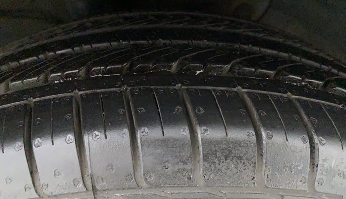 2016 Hyundai Creta 1.6 S, Petrol, Manual, 13,871 km, Right Front Tyre Tread