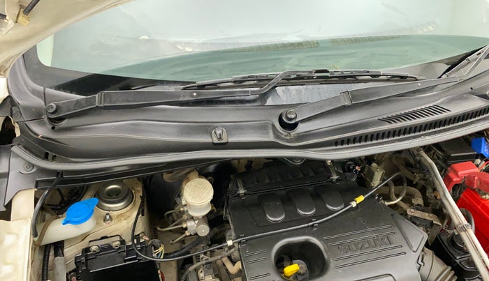 2018 Maruti Wagon R 1.0 LXI CNG, CNG, Manual, 83,761 km, Bonnet (hood) - Cowl vent panel has minor damage