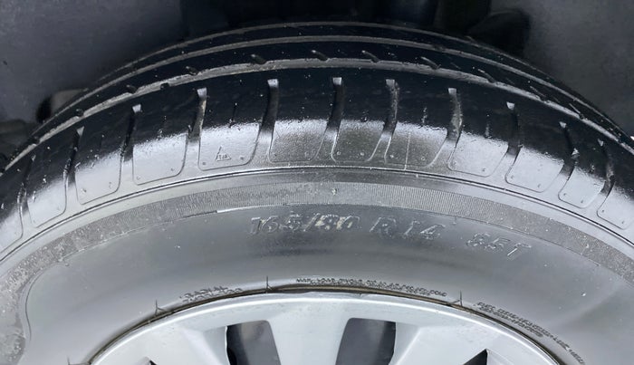 2018 Maruti Swift VXI D, Petrol, Manual, 30,293 km, Left Rear Tyre Tread