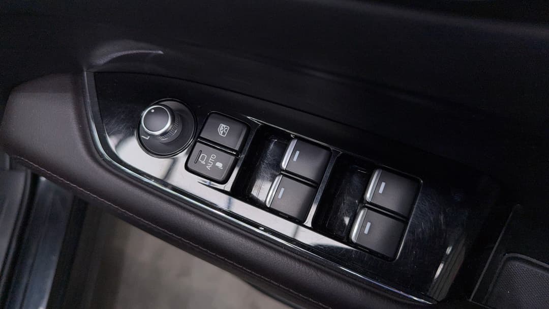 2020 Mazda CX-5 Akera (4x4), Automatic, 70226 km, Drivers Side Door Panel Controls