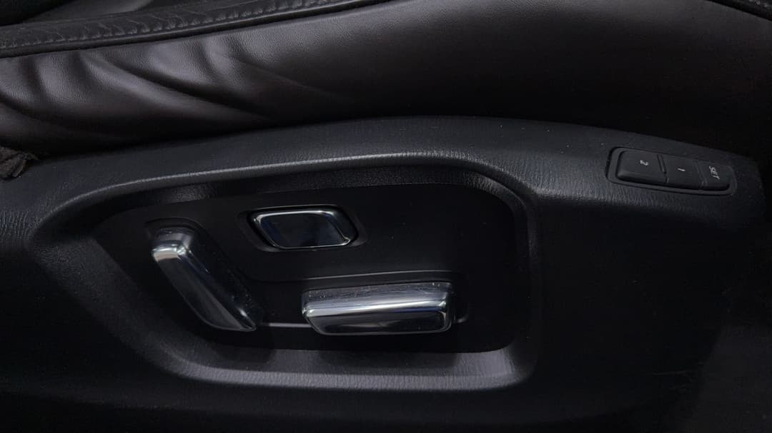2020 Mazda CX-5 Akera (4x4), Automatic, 70226 km, Drivers Side Adjustment Panel
