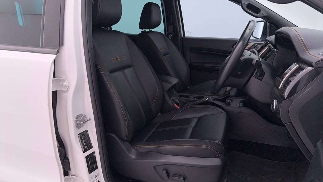 2021 Ford Ranger Wildtrak 2.0 (4x4), Automatic, 117979 km, Right Side Front Door Cabin View