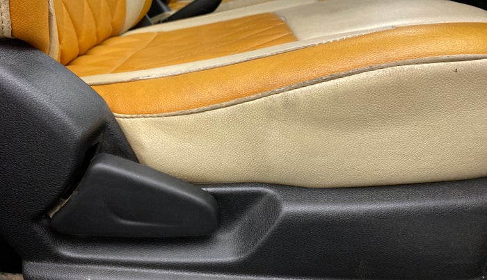 2019 Renault Kwid CLIMBER 1.0, Petrol, Manual, 74,170 km, Driver Side Adjustment Panel