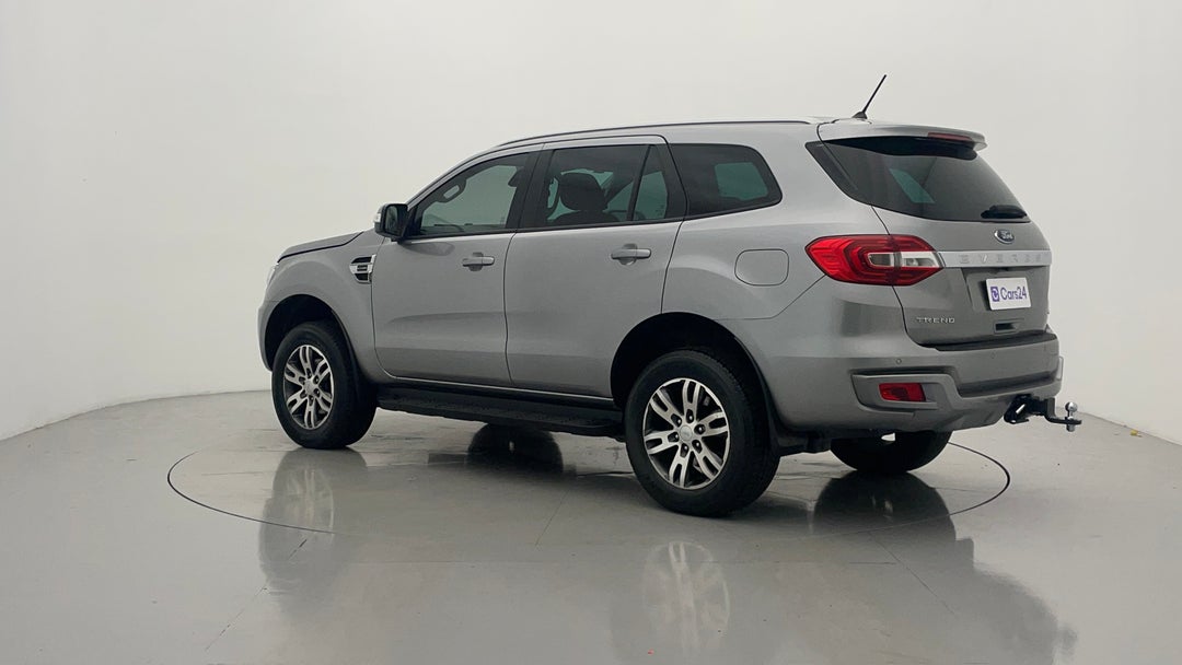 Left Back Diagonal (45- Degree) View