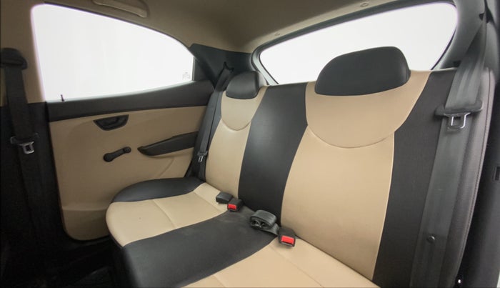 2015 Hyundai Eon ERA PLUS, Petrol, Manual, 21,690 km, Right Side Rear Door Cabin