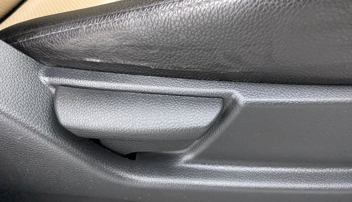 2015 Hyundai Eon ERA PLUS, Petrol, Manual, 21,690 km, Driver Side Adjustment Panel