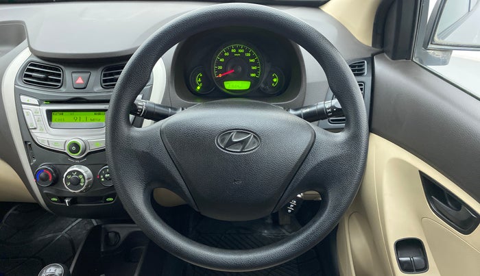 2015 Hyundai Eon ERA PLUS, Petrol, Manual, 21,690 km, Steering Wheel Close Up
