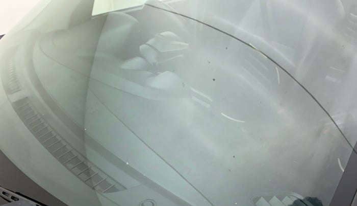 2019 Maruti Swift LXI, Petrol, Manual, 31,466 km, Front windshield - Minor spot on windshield