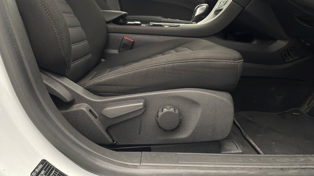 2016 Ford Mondeo Ambiente Tdci, Automatic, 57498 km, Drivers Side Adjustment Panel