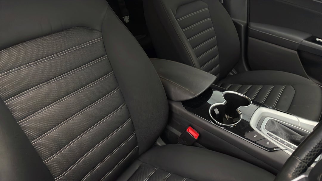 2016 Ford Mondeo Ambiente Tdci, Automatic, 57498 km, Right Side Front Door Cabin View