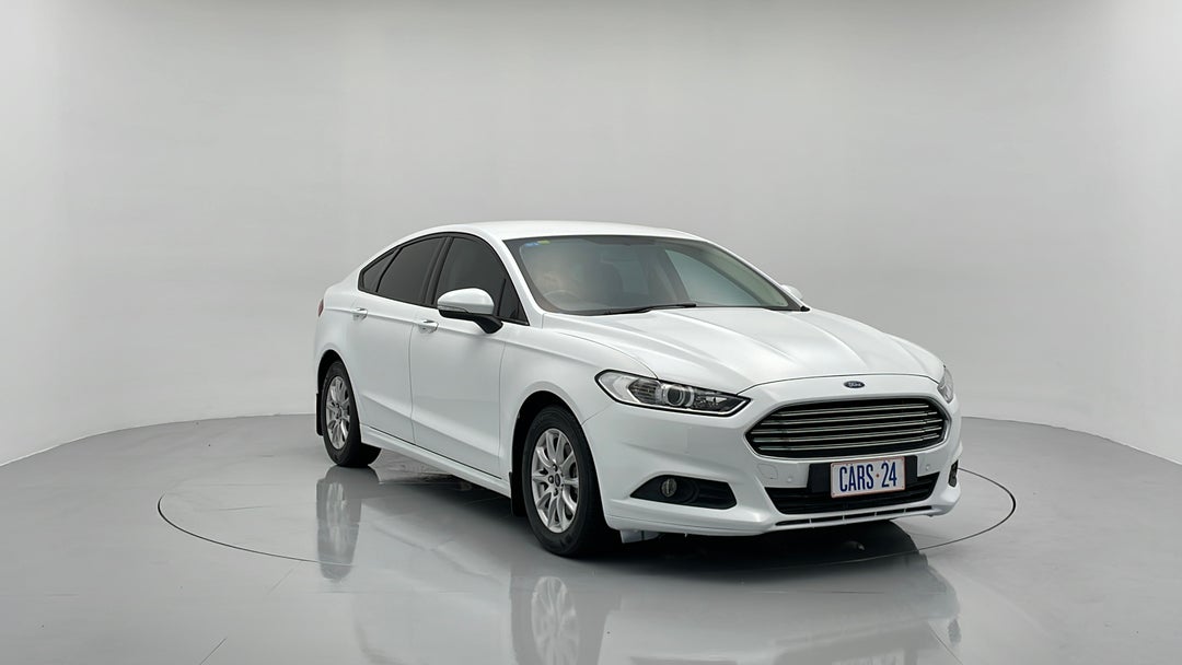 2016 Ford Mondeo Ambiente Tdci, Automatic, 57498 km, Right Front Diagonal (45- Degree) View