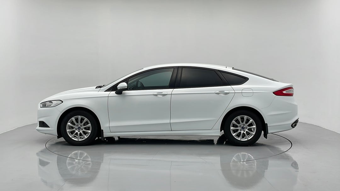 2016 Ford Mondeo Ambiente Tdci, Automatic, 57498 km, Left Side View