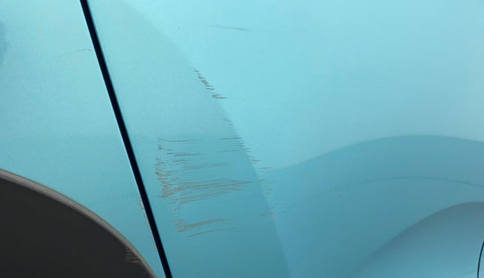 2016 Mahindra Kuv100 K8 D 6 STR, Diesel, Manual, 97,857 km, Right rear door - Minor scratches
