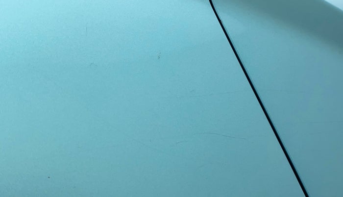 2016 Mahindra Kuv100 K8 D 6 STR, Diesel, Manual, 97,857 km, Right quarter panel - Minor scratches