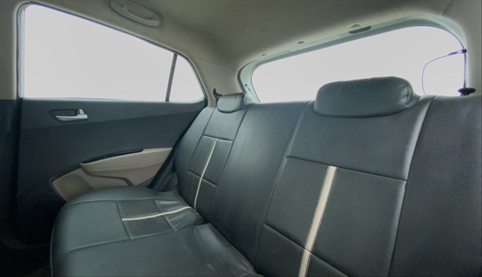 2014 Hyundai Grand i10 SPORTZ 1.2 KAPPA VTVT, Petrol, Manual, 78,739 km, Right Side Door Cabin View