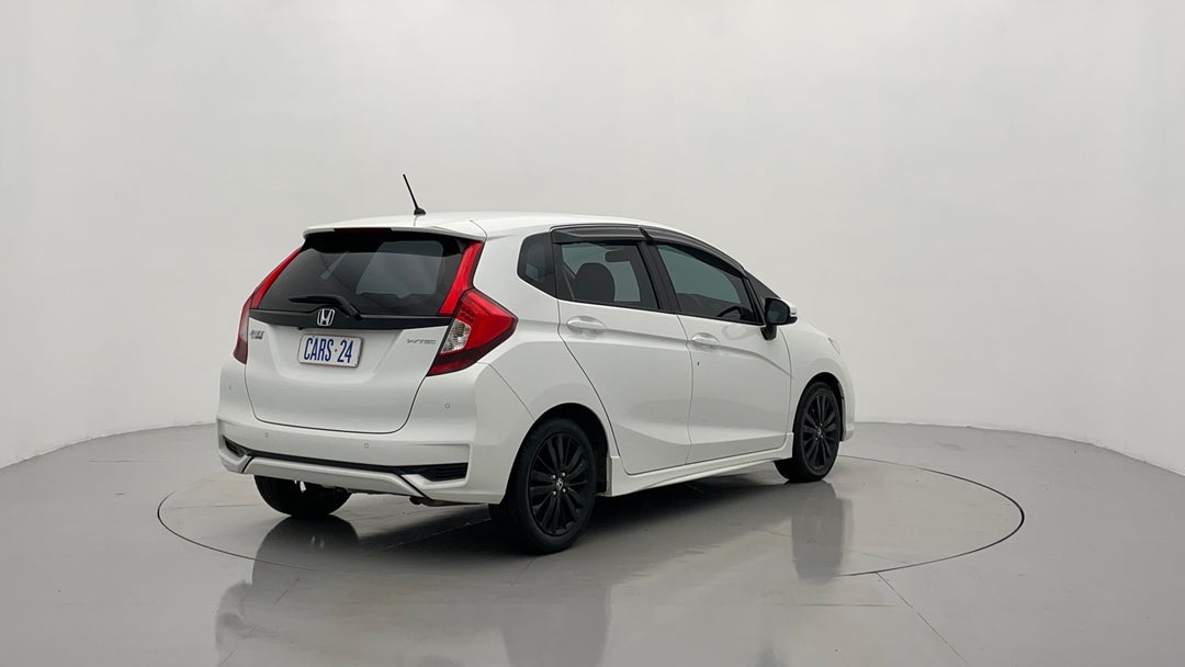 Right Back Diagonal (45- Degree) View