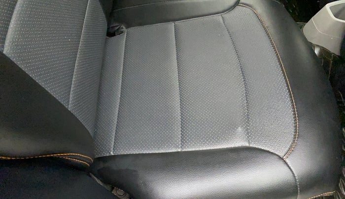 2019 Tata Tiago XT DIESEL, Diesel, Manual, 74,448 km, Second-row right seat - Cover slightly torn