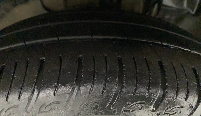 2019 Tata Tiago XT DIESEL, Diesel, Manual, 74,448 km, Right Front Tyre Tread