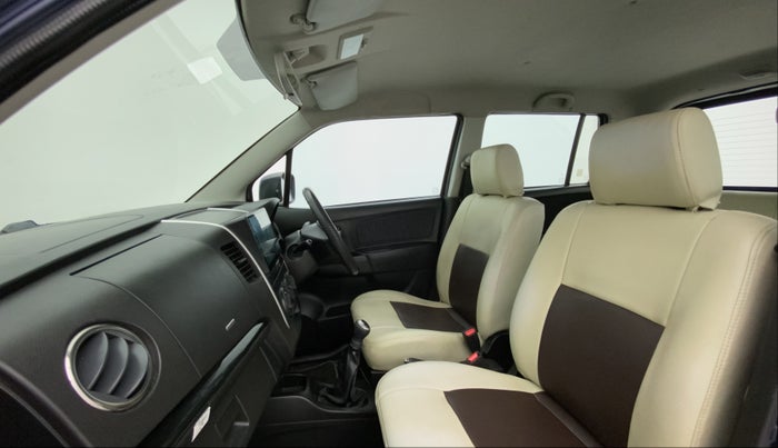 2015 Maruti Wagon R Stingray VXI, Petrol, Manual, 52,524 km, Right Side Front Door Cabin