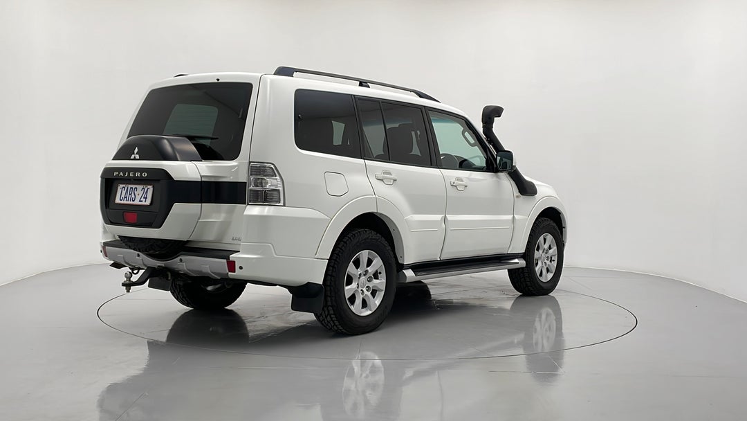 Right Back Diagonal (45- Degree) View