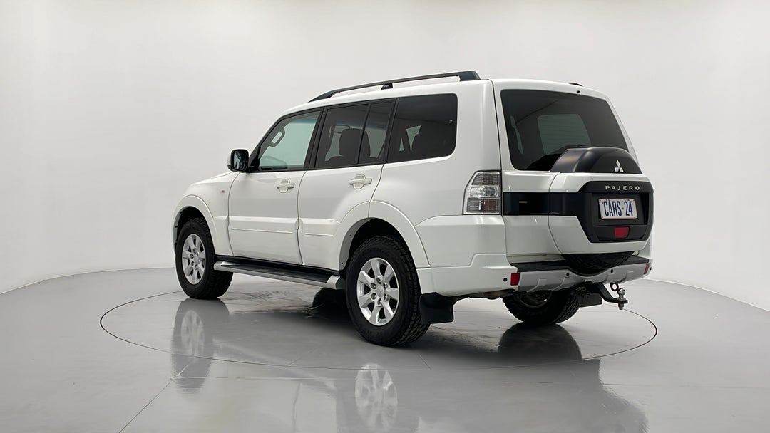 Left Back Diagonal (45- Degree) View