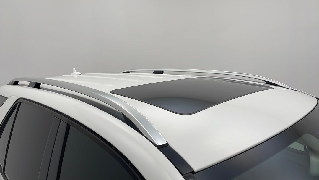 Roof/Sunroof View