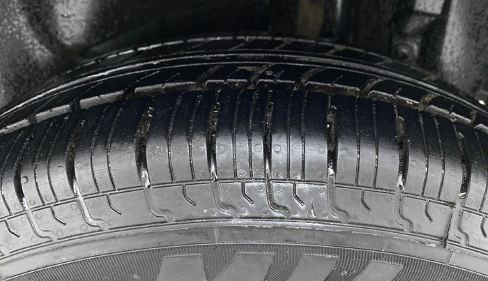 2016 Maruti Swift Dzire VDI ABS, Diesel, Manual, 94,706 km, Left Rear Tyre Tread