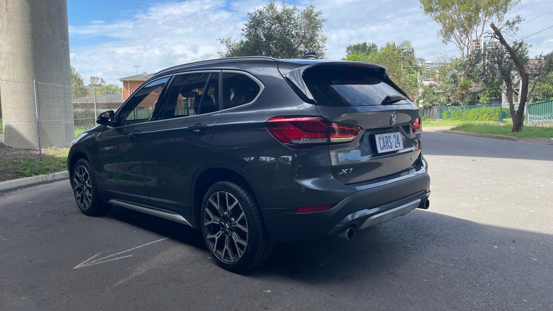 Left Back Diagonal (45- Degree) View