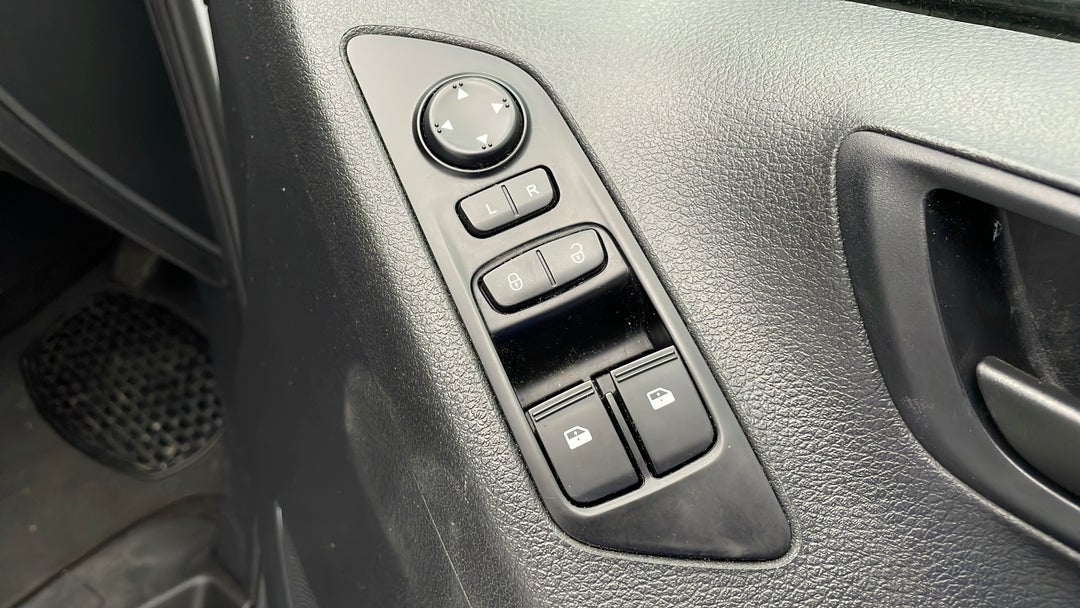 Drivers Side Door Panel Controls