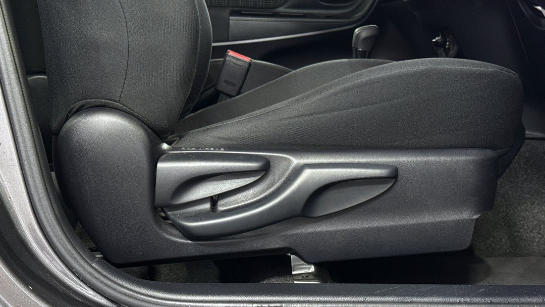 2017 Toyota Yaris Ascent, Automatic, 46118 km, Drivers Side Adjustment Panel