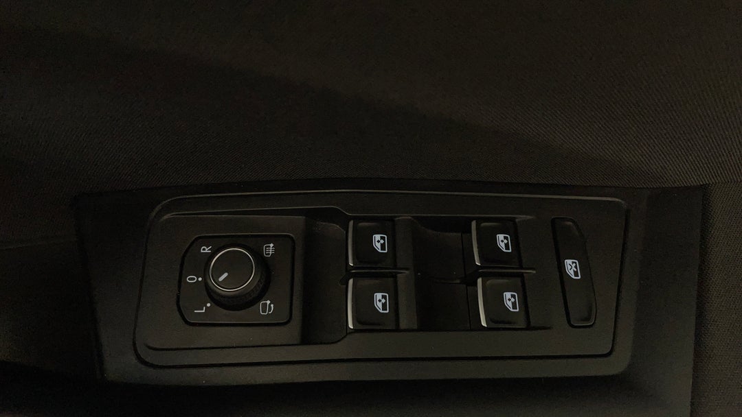 2021 Volkswagen T-roc 110tsi Style, Automatic, 57086 km, Drivers Side Door Panel Controls