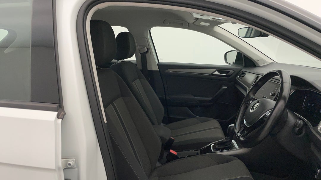 2021 Volkswagen T-roc 110tsi Style, Automatic, 57086 km, Right Side Front Door Cabin View