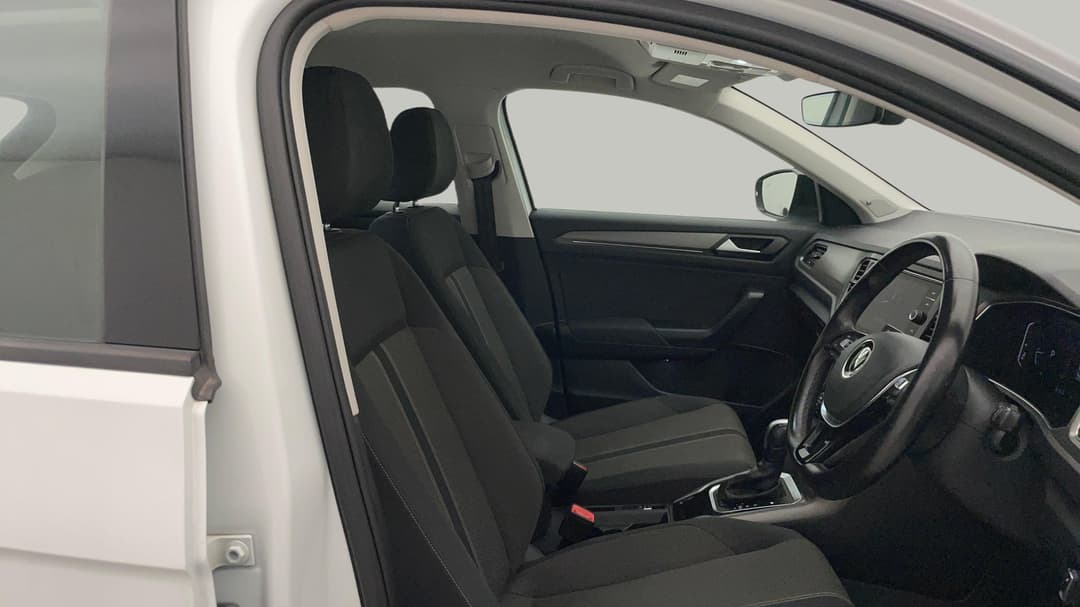 2021 Volkswagen T-roc 110tsi Style, Automatic, 57086 km, Right Side Front Door Cabin View