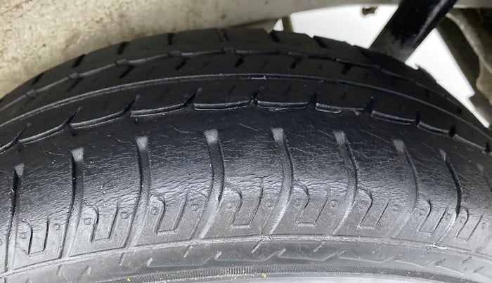 2016 Maruti Wagon R 1.0 VXI, Petrol, Manual, 25,451 km, Left Rear Tyre Tread