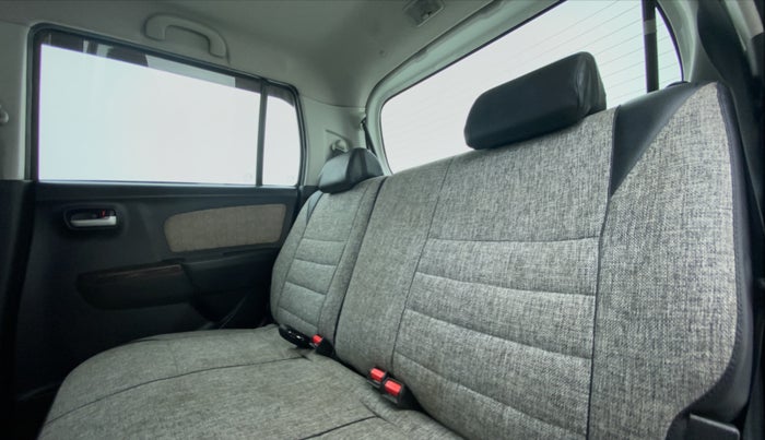 2016 Maruti Wagon R 1.0 VXI, Petrol, Manual, 25,451 km, Right Side Rear Door Cabin
