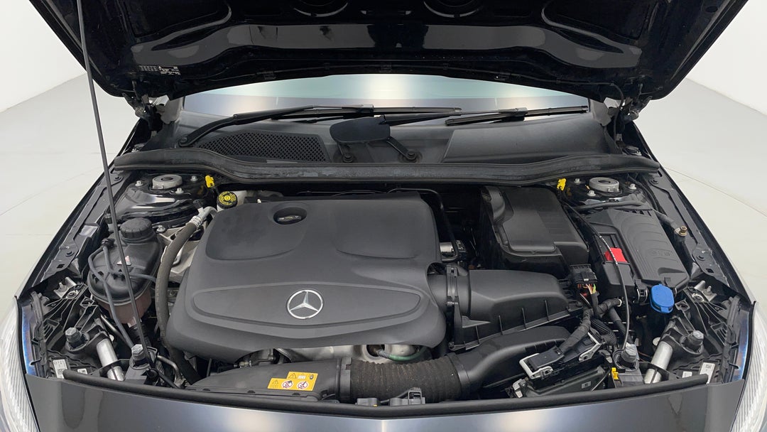 2016 Mercedes-benz A200 1.6 Dct, Automatic, 72593 km, Open Bonnet (Engine)