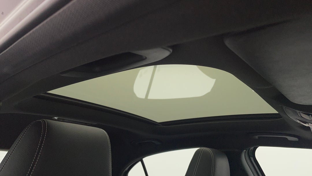 2016 Mercedes-benz A200 1.6 Dct, Automatic, 72593 km, Interior Sunroof/Moonroof