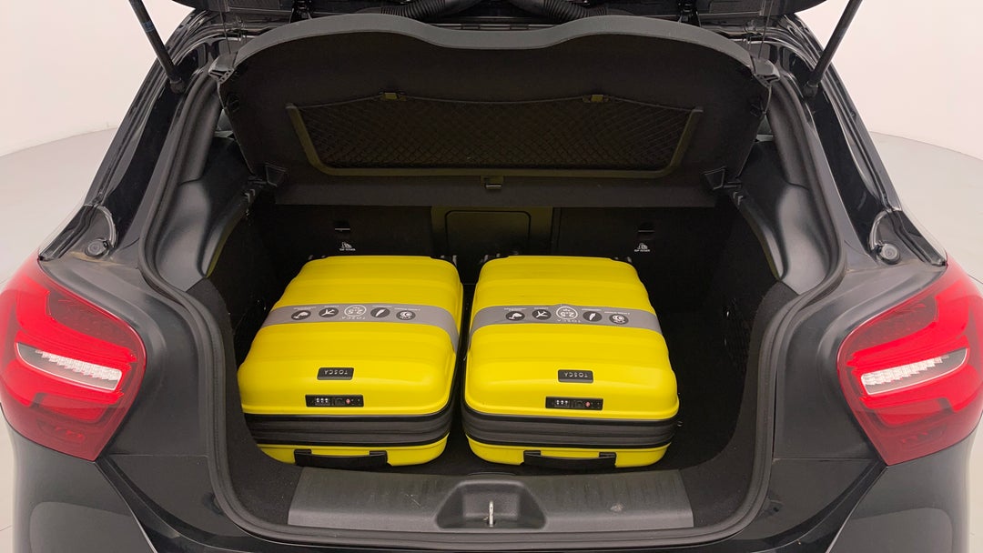 2016 Mercedes-benz A200 1.6 Dct, Automatic, 72593 km, Boot Inside View with Luggage