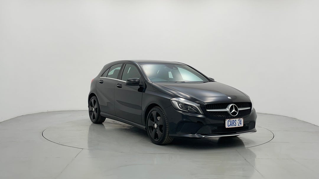 2016 Mercedes-benz A200 1.6 Dct, Automatic, 72593 km, Right Front Diagonal (45- Degree) View