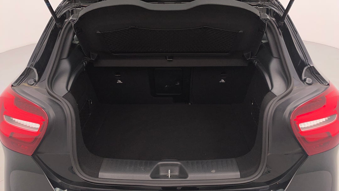 2016 Mercedes-benz A200 1.6 Dct, Automatic, 72593 km, Boot Inside View