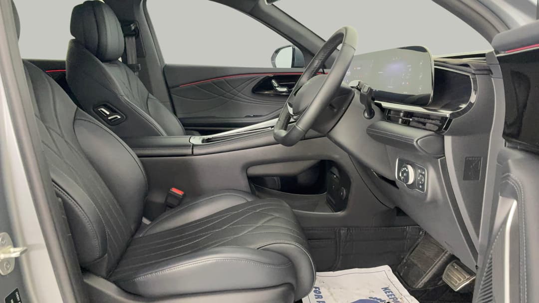 2025 Omoda 9 Shs Virtue AWD, Automatic, 14629 km, Right Side Front Door Cabin View