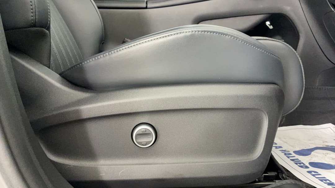 2025 Omoda 9 Shs Virtue AWD, Automatic, 14629 km, Drivers Side Adjustment Panel