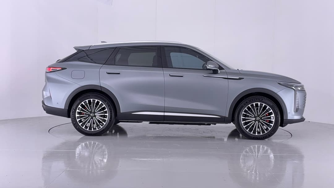 2025 Omoda 9 Shs Virtue AWD, Automatic, 14629 km, Right Side View
