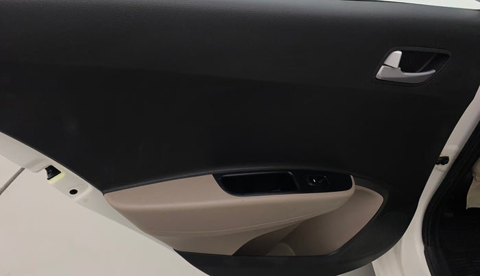 2015 Hyundai Grand i10 ASTA 1.2 KAPPA VTVT, Petrol, Manual, 96,610 km, Left rear window switch / handle - Switch/handle not functional
