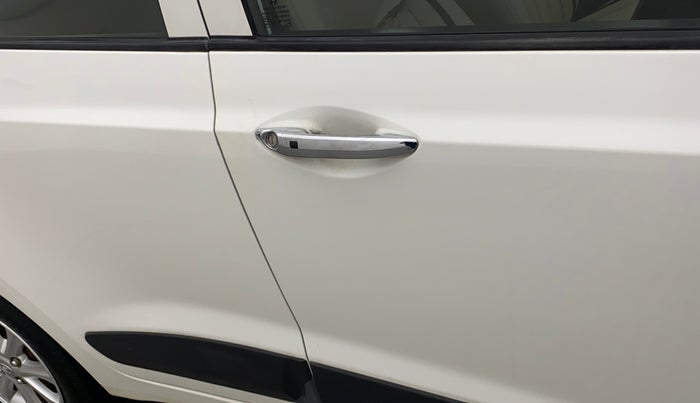 2015 Hyundai Grand i10 ASTA 1.2 KAPPA VTVT, Petrol, Manual, 96,610 km, Driver-side door - Paint has faded