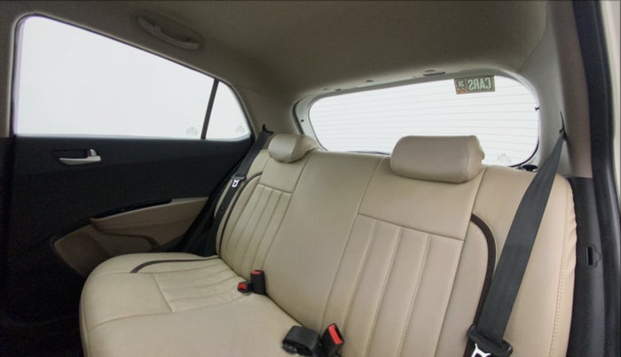 2015 Hyundai Grand i10 ASTA 1.2 KAPPA VTVT, Petrol, Manual, 96,610 km, Right Side Rear Door Cabin