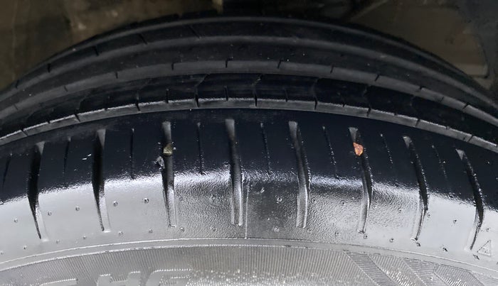 2018 Maruti Baleno ZETA 1.2 K12, Petrol, Manual, 12,599 km, Right Front Tyre Tread