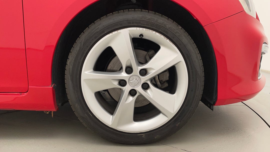 2015 Holden Cruze Sri V, Automatic, 58010 km, Right Front Wheel